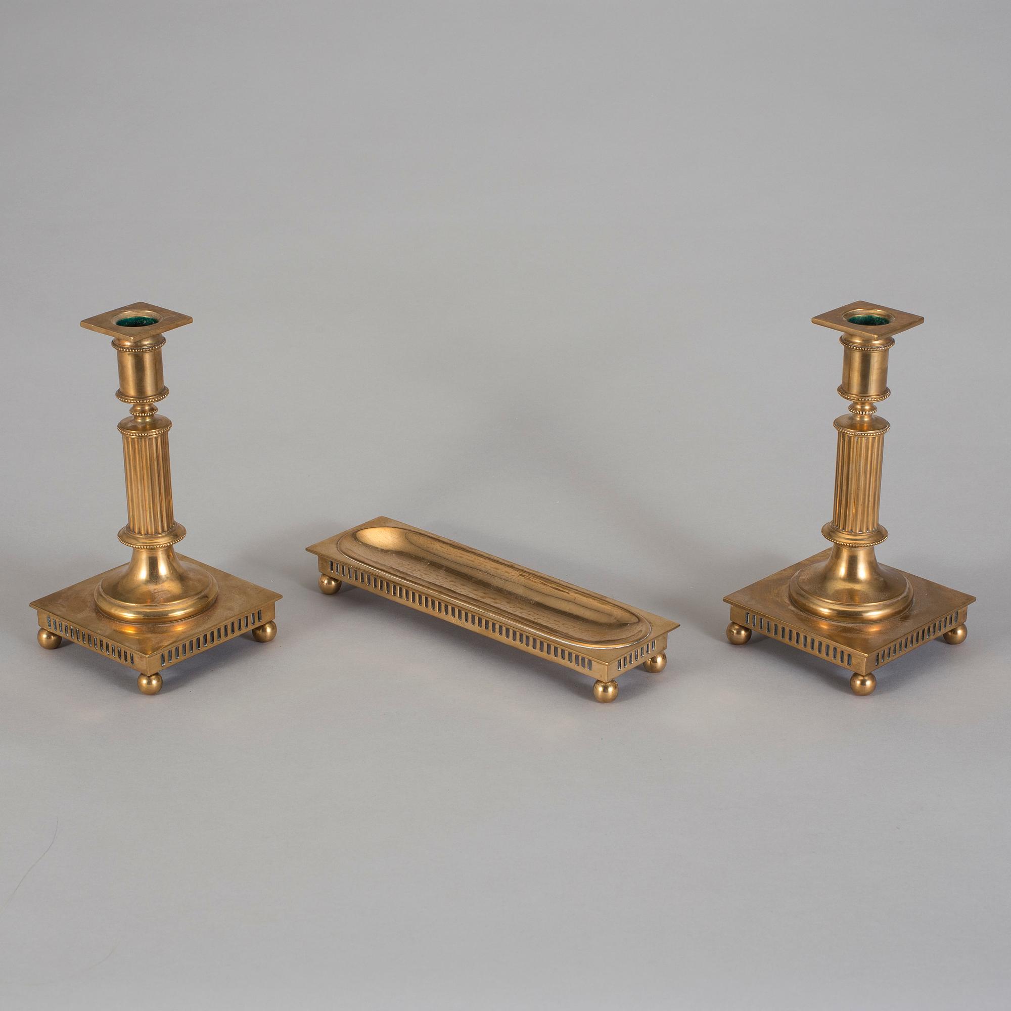 SKRIVBORDSSET, 3 delar, mässing, Gustaviansk stil, Gusum, nr 38. 1900-tal.