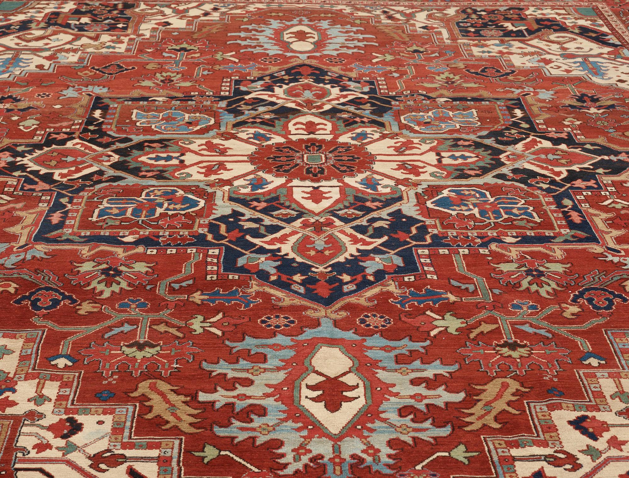 SEMI-ANTIQUE HERIZ.  466 x 375 cm.