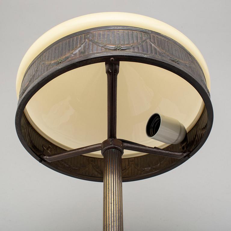BORDSLAMPA, koppar, 1900-talets mitt.
