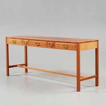 Josef Frank, sideboard, Firma Svenskt Tenn, modell 821, efter 1985.