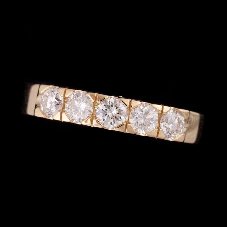 RING, 18k guld, diamanter. Vikt ca 4,1 g.