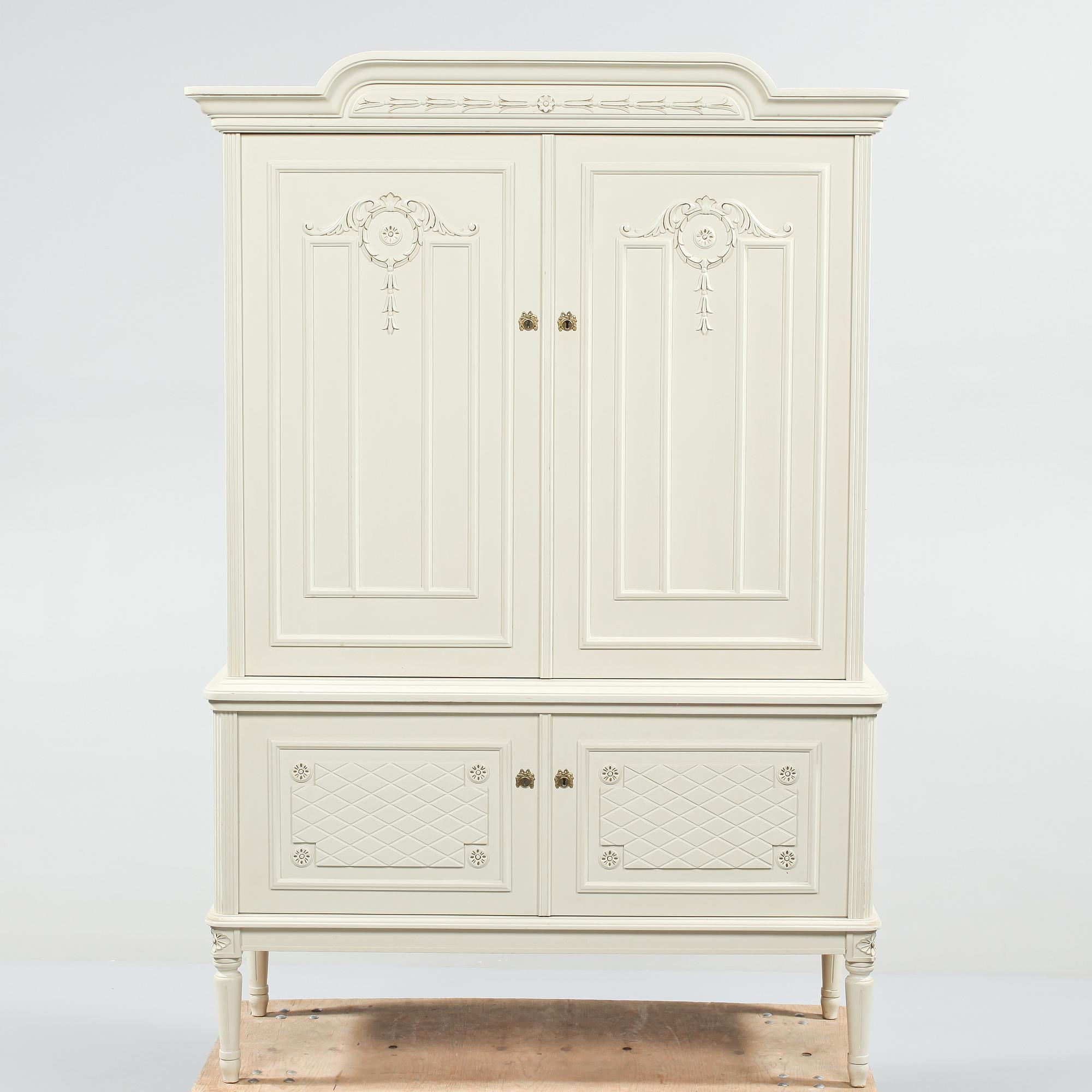 SKÅP, gustaviansk stil, 1900-talets andra hälft.