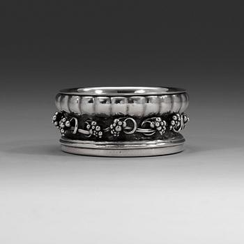 GEORG JENSEN, coaster, Köpenhamn, 1918 -ca 1927, 830/1000 silver,