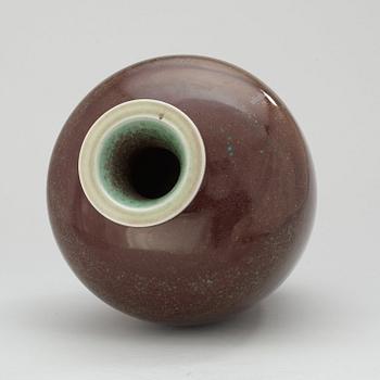 Berndt Friberg, A Berndt Friberg stoneware vase, Gustavsberg Studio 1970.