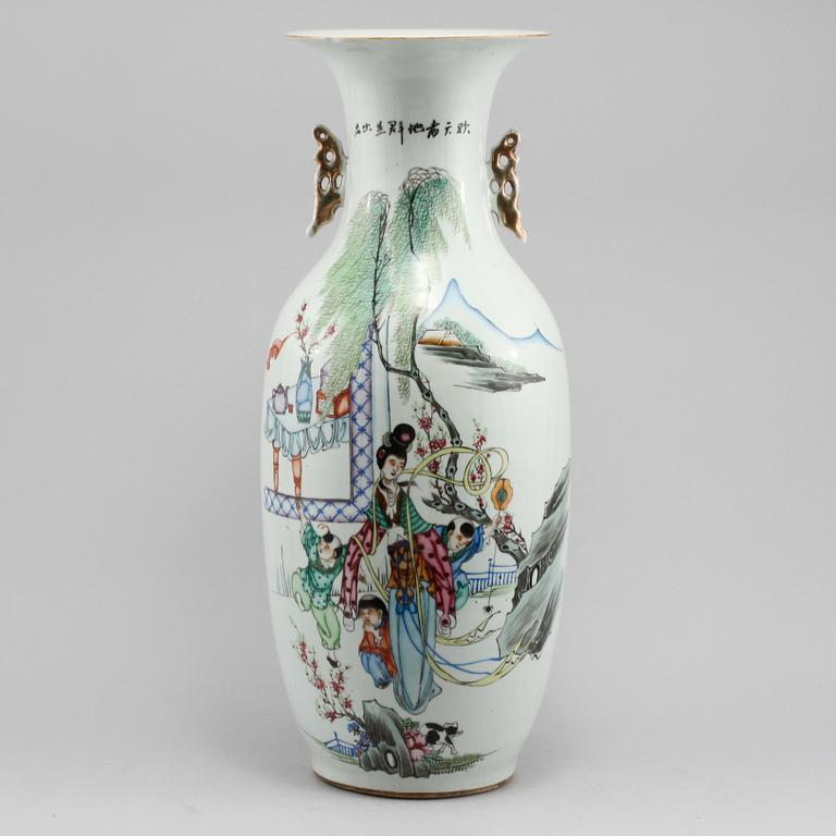 URNA, porslin, Kina, 1900-tal.