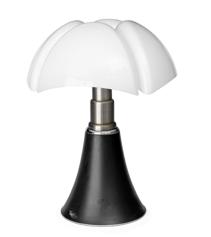 A Gae Aulenti table lamp, "Pipistrello", Martinelli Luce, Italy.