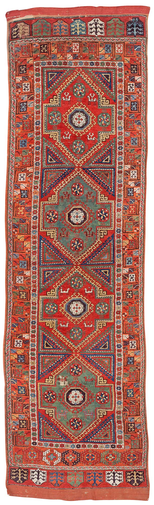 SEMIANTIK BERGAMA, sannolikt, GALLERI. 395 x 123,5 cm samt ca 9 cm slätväv på vaje kortsida.
