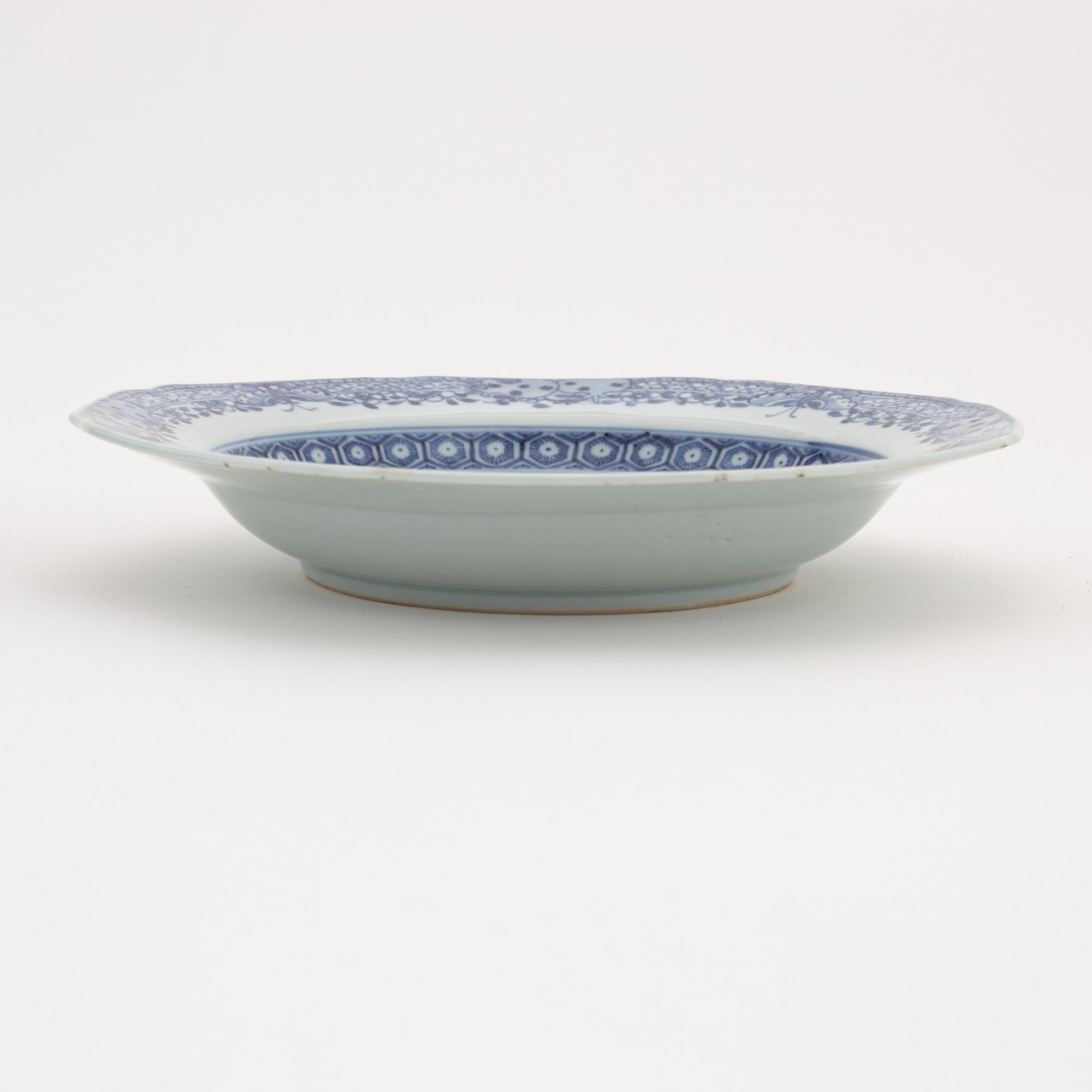 Sopptallrikar, sex stycken, porslin, Kina, Qingdynastin, Qianlong (1736-95).