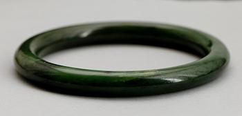 ARMBAND, grön jade/nefrit.