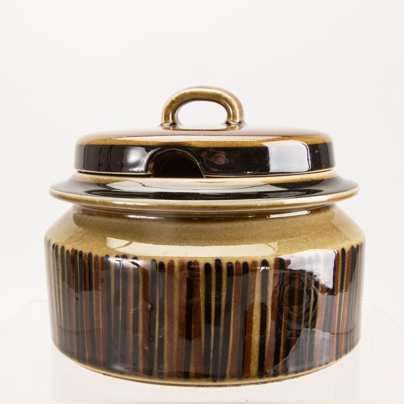 A Gunnel Olin-Grönqvist Kosmos 36 pcs service Arabia Finland.