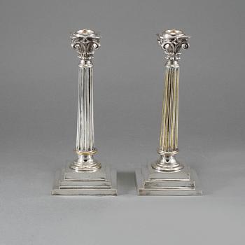 LJUSSTAKAR, ett par, nysilver, gustaviansk stil, 1900-tal.