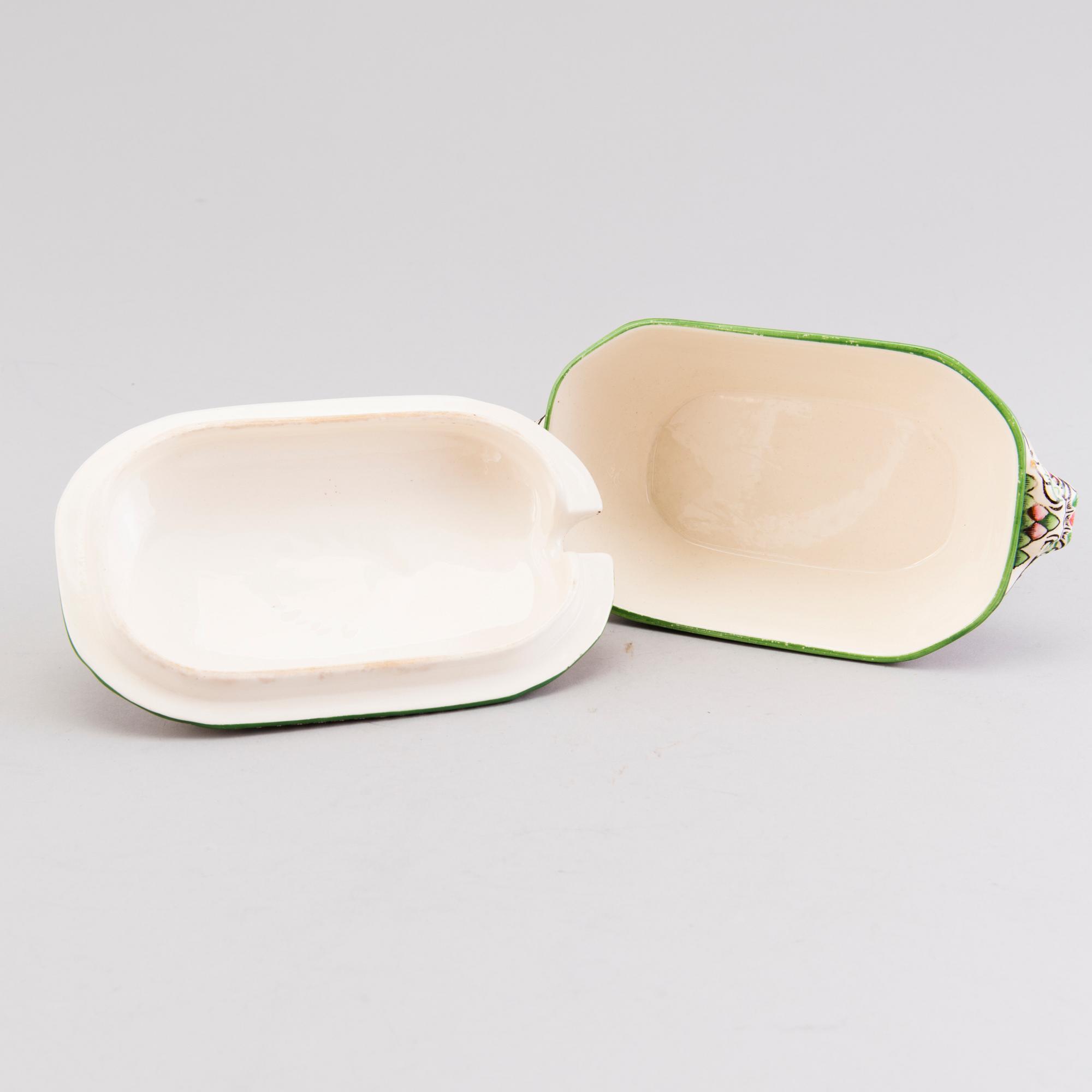 A 132-piece set of 'Chinese Rose' tableware, Copeland Spode, England 1930s.