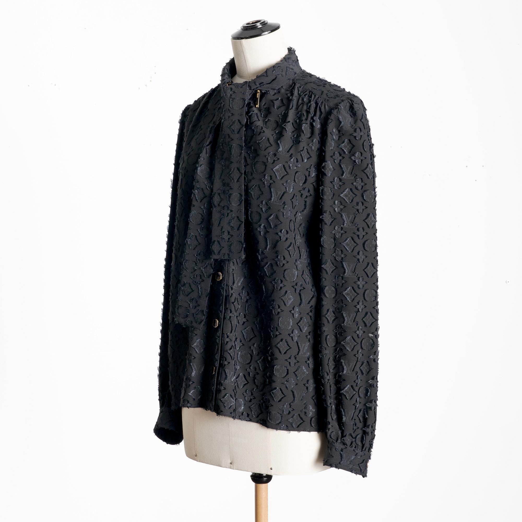 Louis Vuitton, Blouse, size Fr 38.