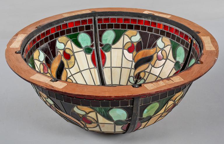 TAKPLAFOND, 1900-talets första hälft. Höjd 48 cm.
