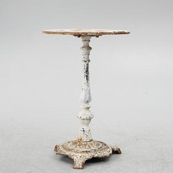 Kafébord, 1900-talets första hälft.