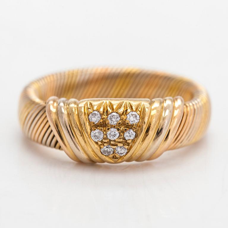 Cartier, an18K tri-colour gold ring, with brilliant-cut diamonds.