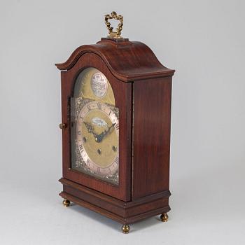 A dutch mantle clock by John Warmink, Wuba, Almelo, 20th century.