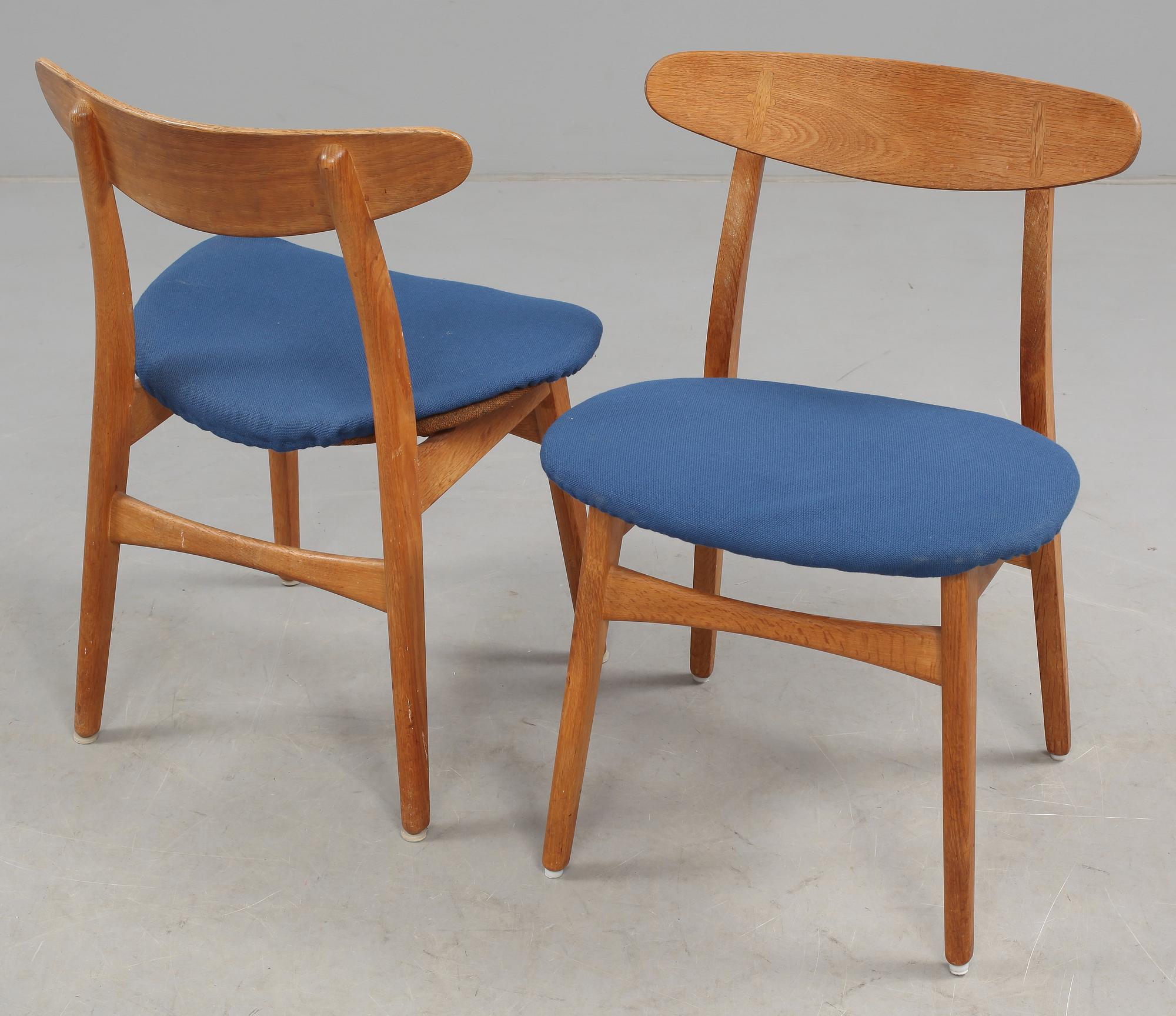 STOLAR, fyra st, "CH 30", Hans Wegner för Carl Hansen & Son, Danmark, 1900-talets andra hälft.