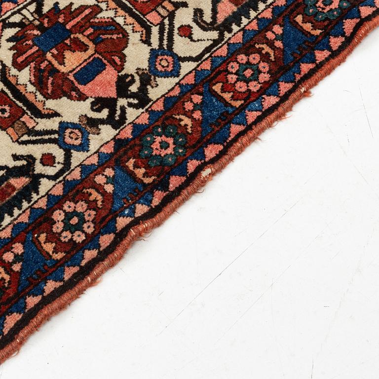 Matta, orientalisk, ca 290 x 205 cm.