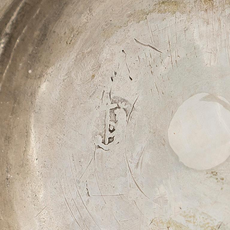 Skål, silver, 1700-tal, oidentifierade stämplar.