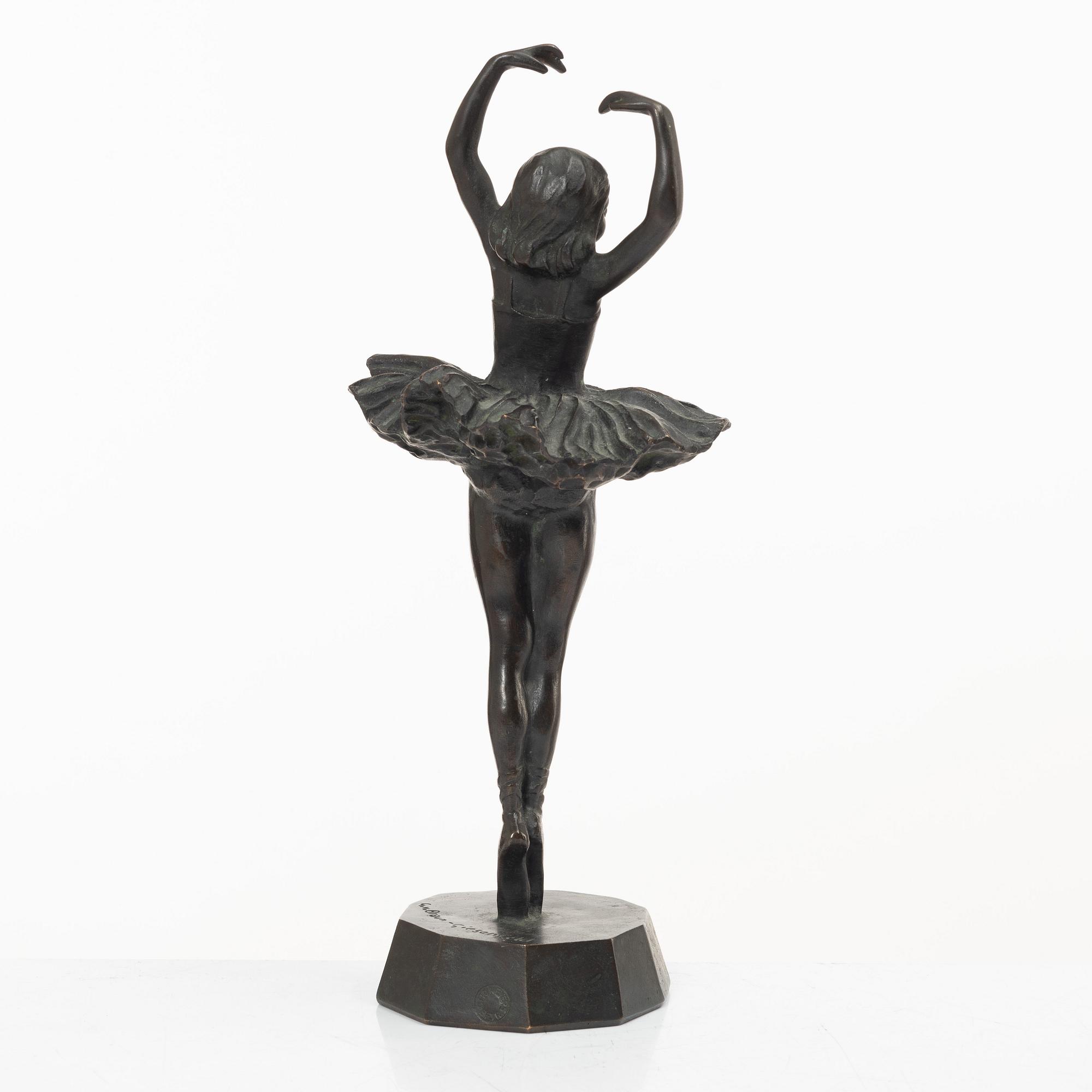 Greta von Braun-Gisenfeld, Dancer.