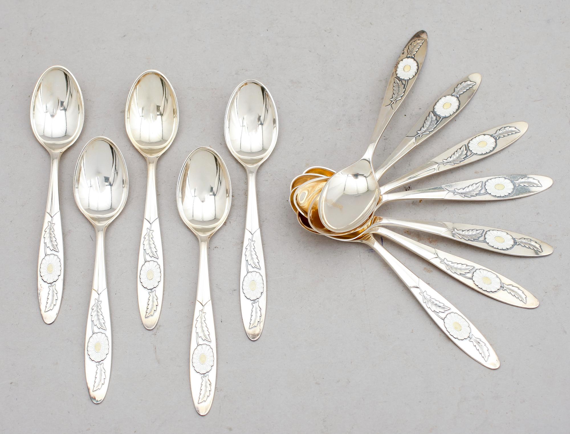 KAFFESKEDAR, 12 st, sterlingsilver, Th Martinsen, Norge. Vikt ca 98 g.