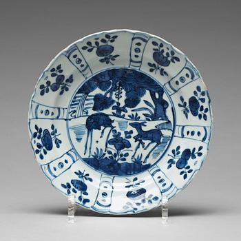 884. A set of ten blue and white dishes, Ming dynasty, Wanli (1572-1620).