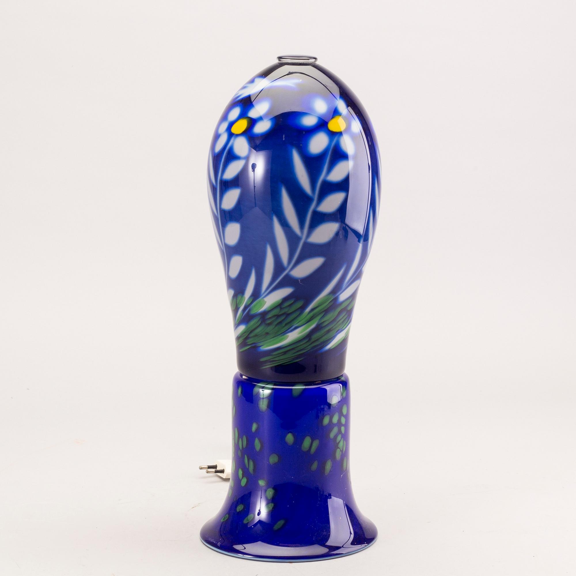 A WILKE ADOLFSSON table lamp, 96. Singed.