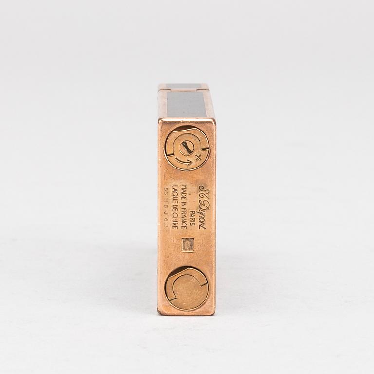 A Dupont de Paris lighter, second half of the 20th century.