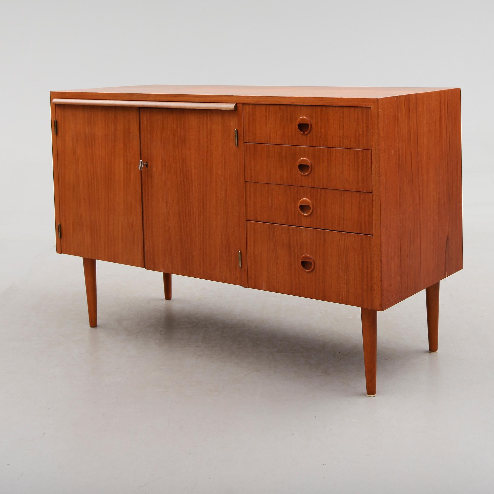 SIDEBOARD, 1900-talets andra hälft.