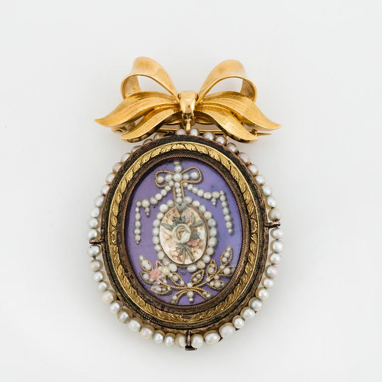 BROSCH, med rosett i 18K guld, Strömdahl,