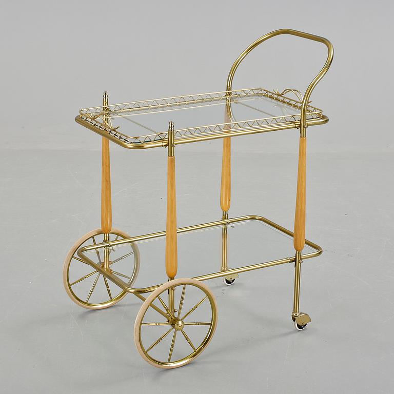 SERVERINGSVAGN, 1900-talets andra hälft.