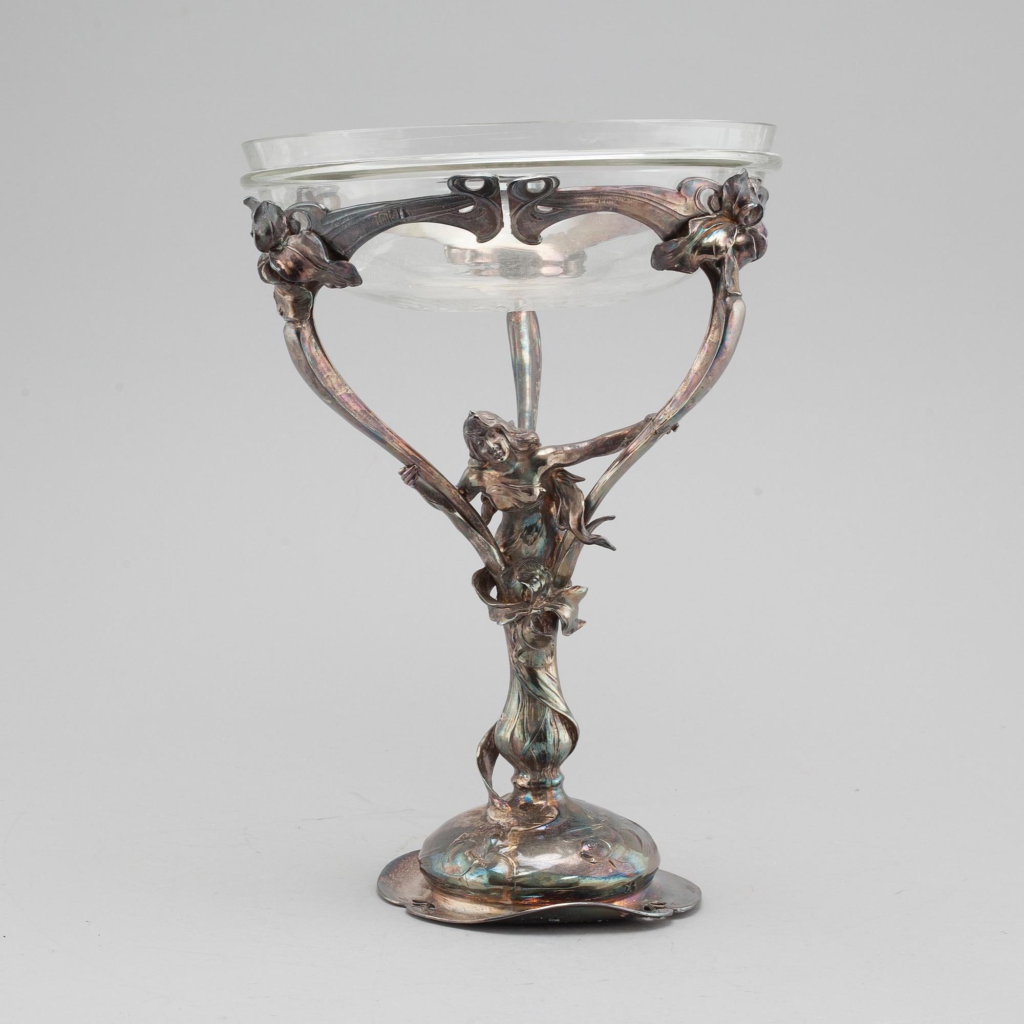 A jugend glass bowl on stand in EPNS, beginning of the 20th century.