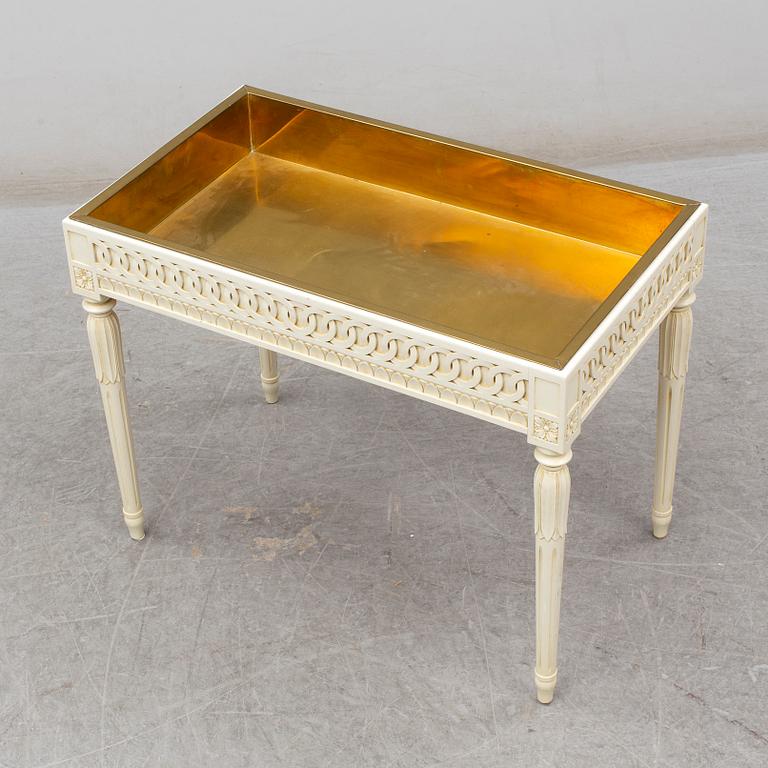 A late 20th century gustavian style flower stand.