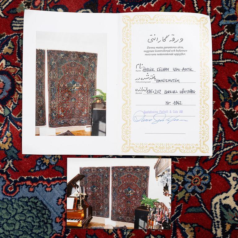 Mattor, ett par, figurala Keshan, centrala Persien, ca 204 x 136 resp 200 x 134 cm.