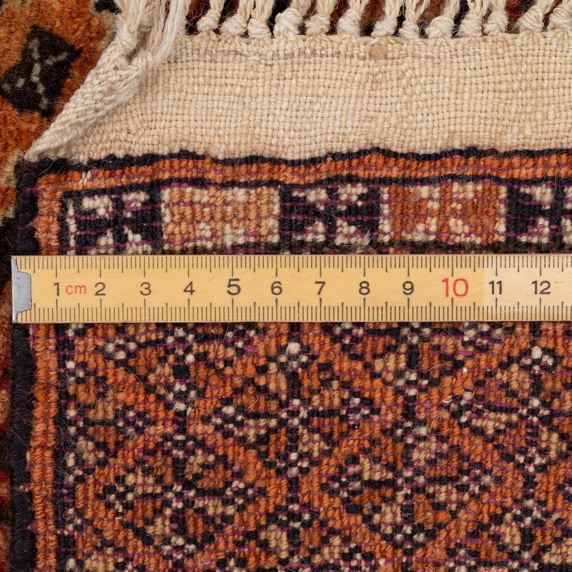 Matta, orientalisk, ca 175 x 125 cm.