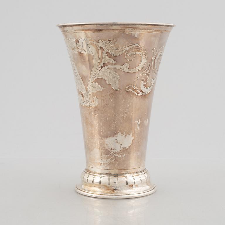 A silver beaker, GAB, Stockholm 1948.