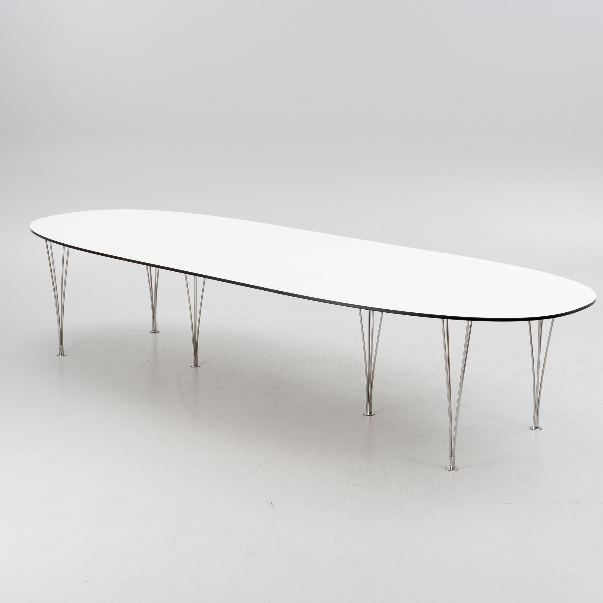 Bruno Mathsson & Piet Hein, bord, "Superellips", Bruno Mathsson International, Värnamo 2017.