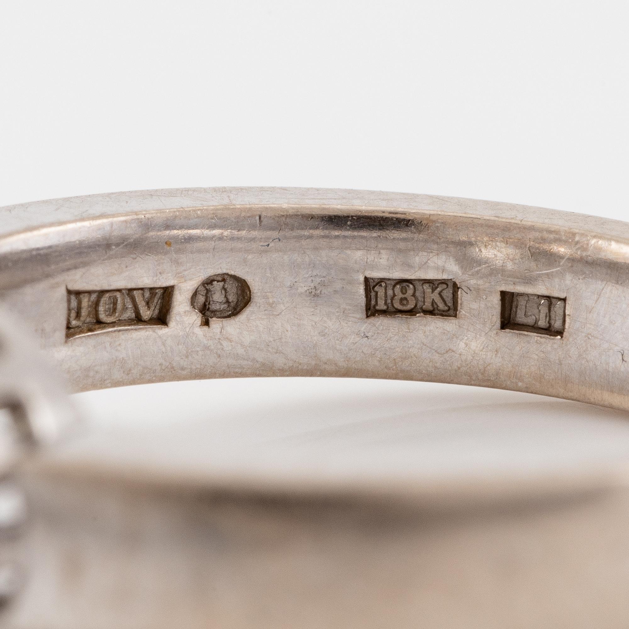 A ring in 18K white gold set with a round brilliant-cut diamond 3.62 ct H vs2.