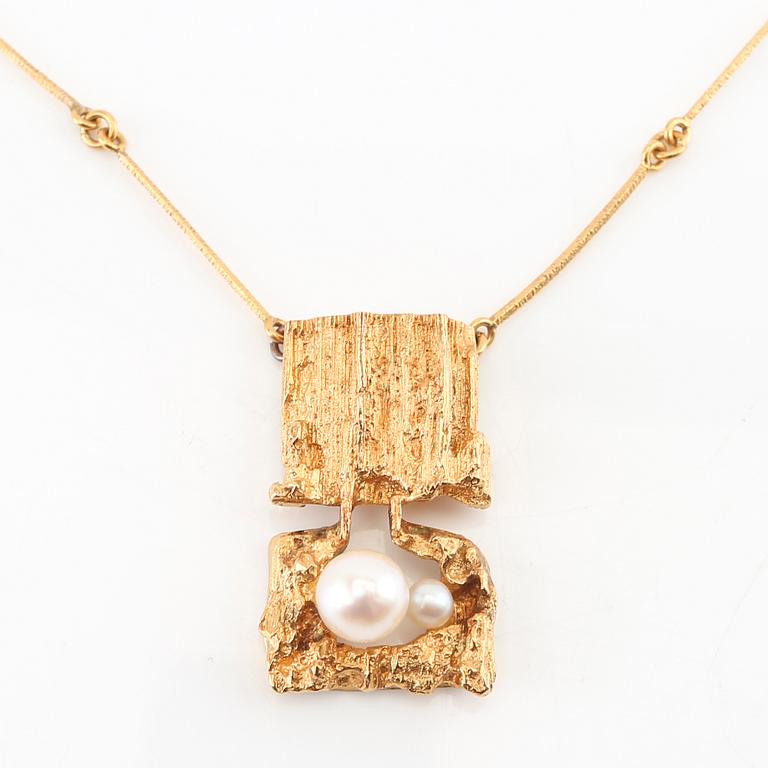 Björn Weckström, necklace "Kelohelmet", 18K gold and cultured pearls, Lapponia.