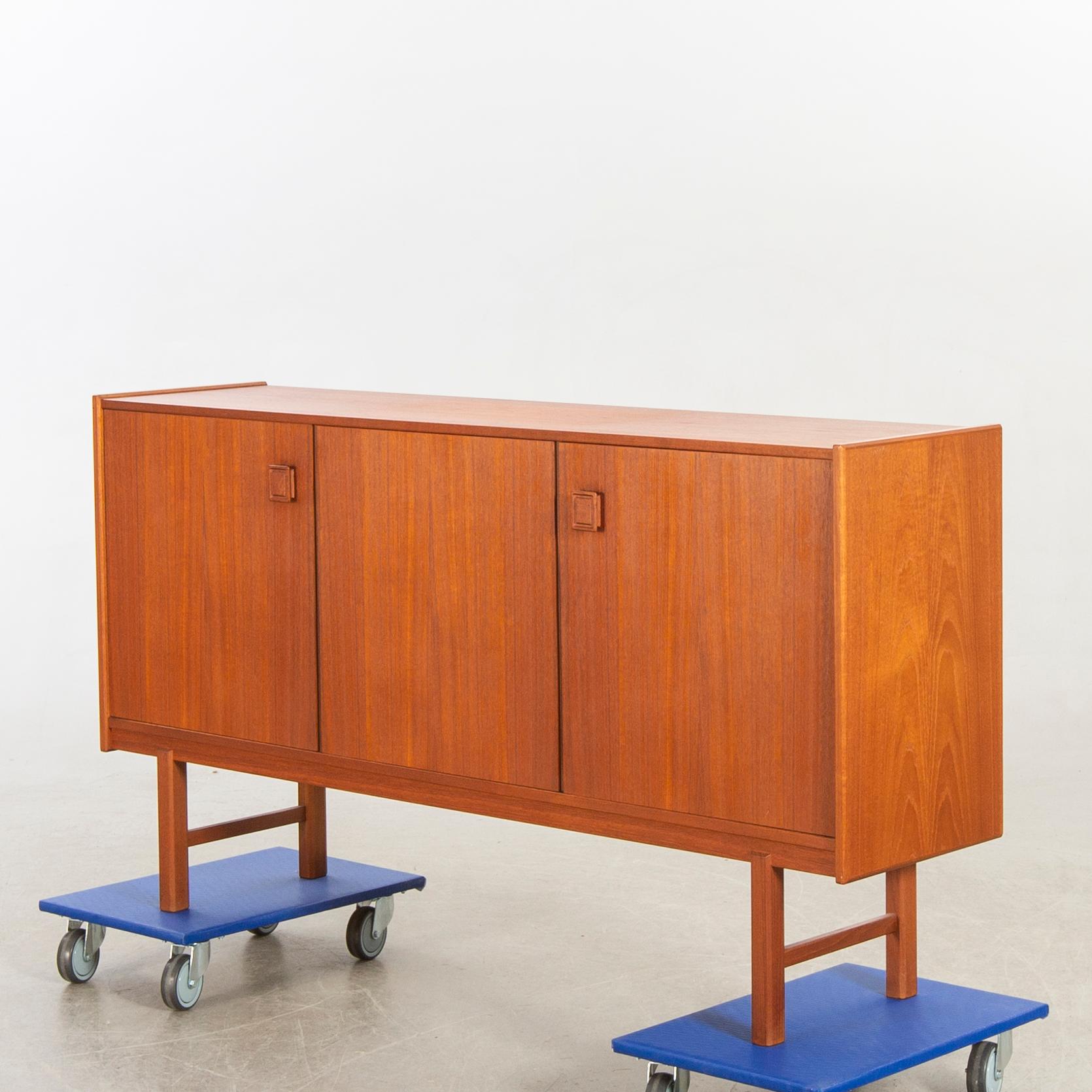 Sideboard 1900-talets mitt.60-tal.