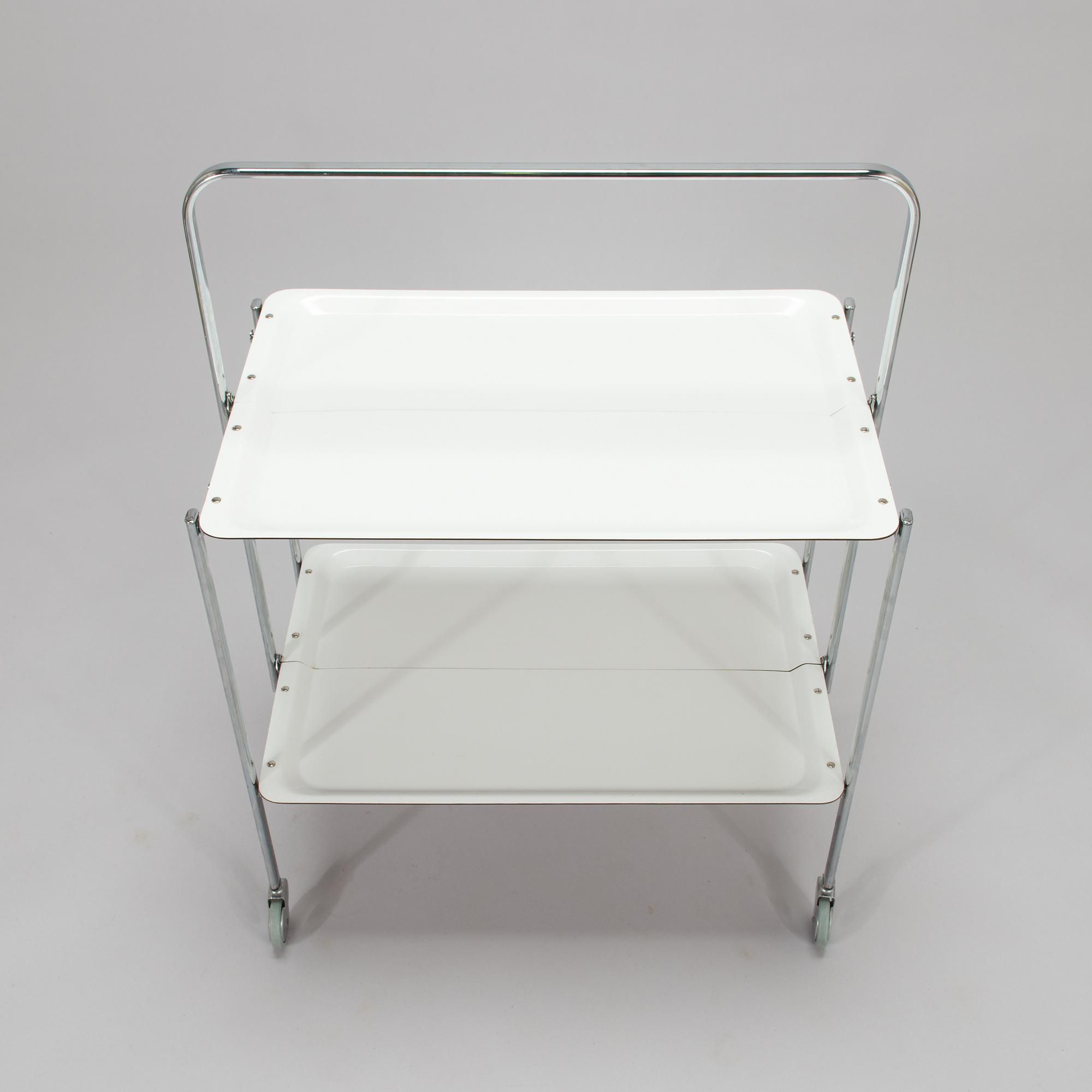 Tarjoiluvaunu, Italia, 1900-luvun loppupuoli.