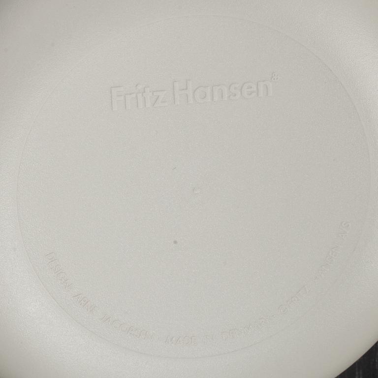 STOLAR, 3 st, "Myran" Arne Jacobsen för Fritz Hansen.