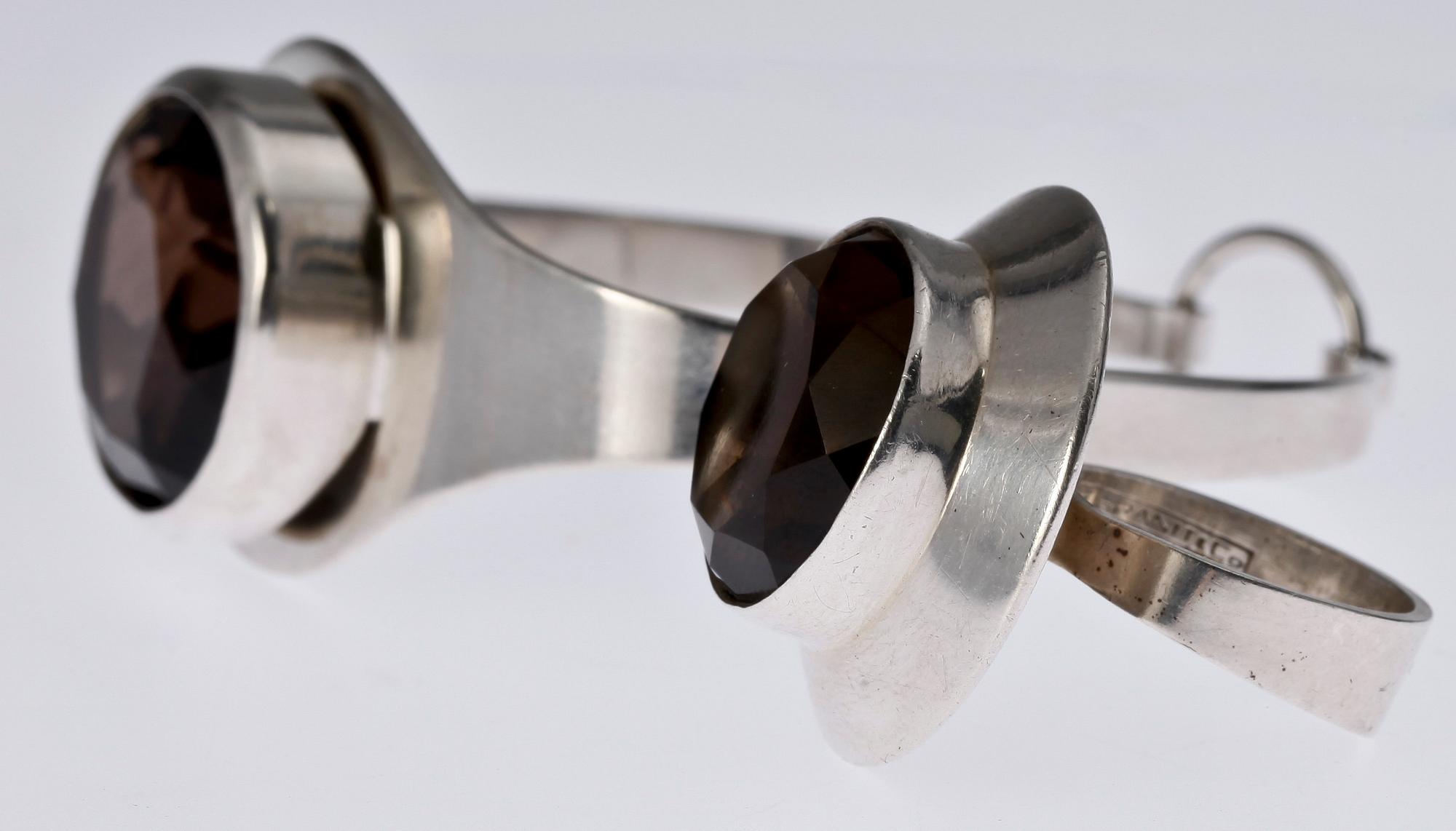 ARMRING samt RING, sterlingsilver, röktopas, Erik Granit & Co, Helsingfors 1960-tal.