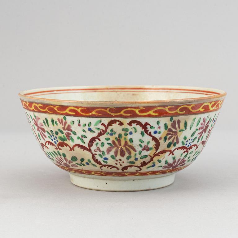 A group of bowls, a Chinese bowl for the persian market and 2 Thai Bencharong bowls, 19th Century.