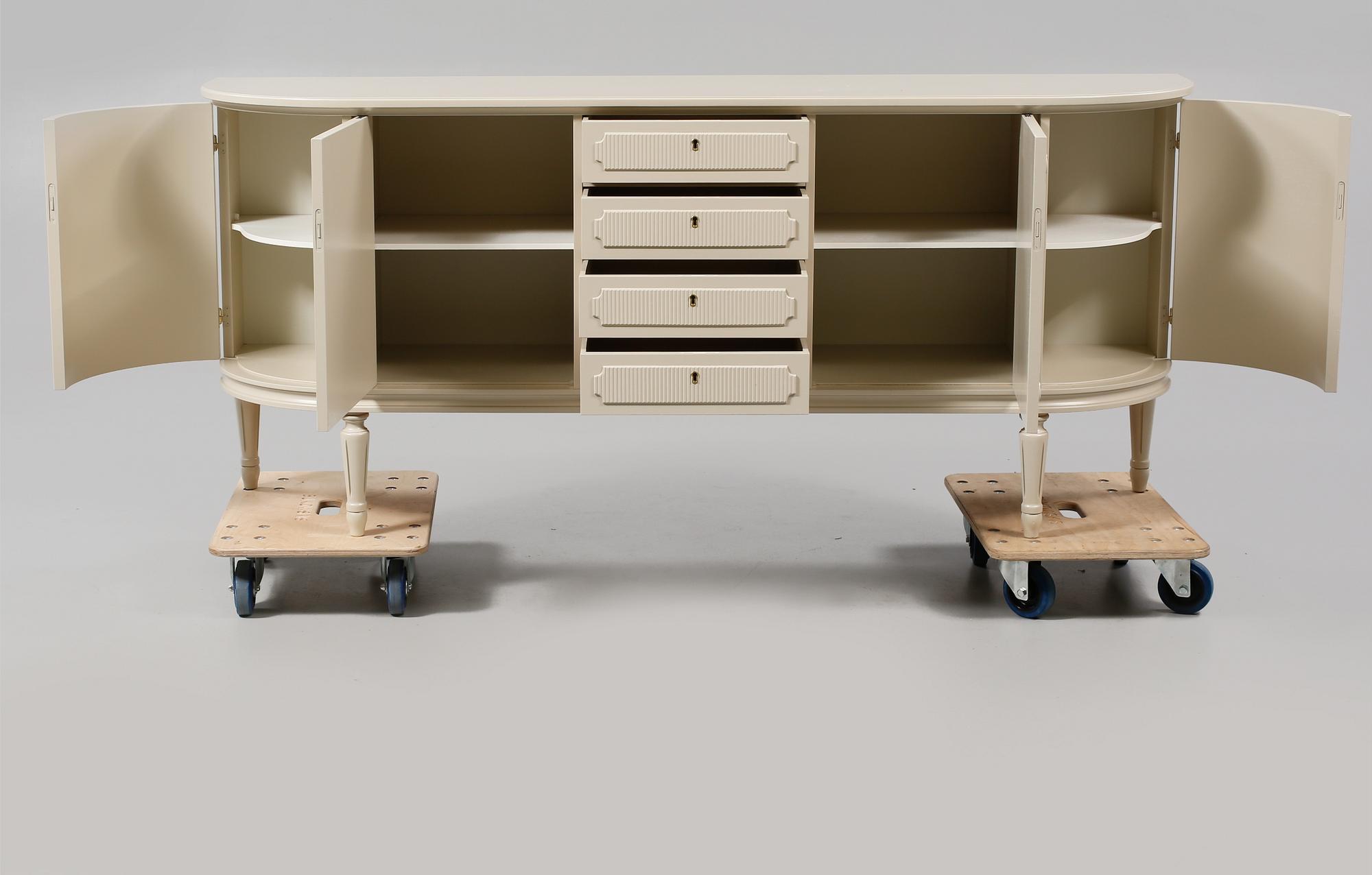 SIDEBOARD, gustaviansk stil, 1900-talets andra hälft.