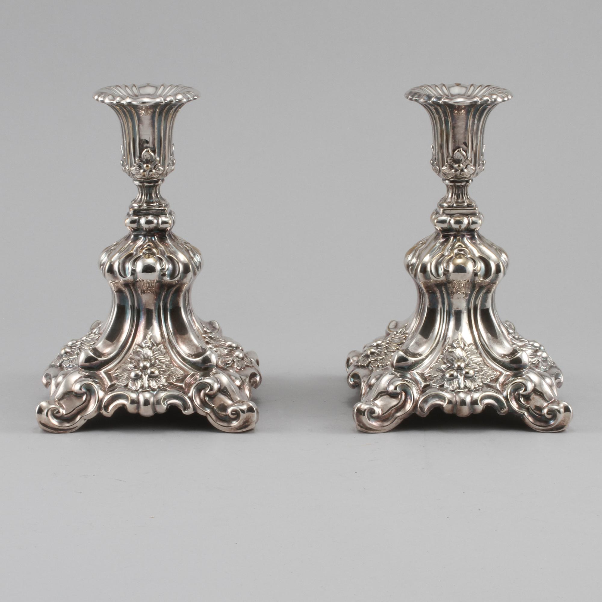 LJUSSTAKAR, nysilver, barockstil, 1900-tal.