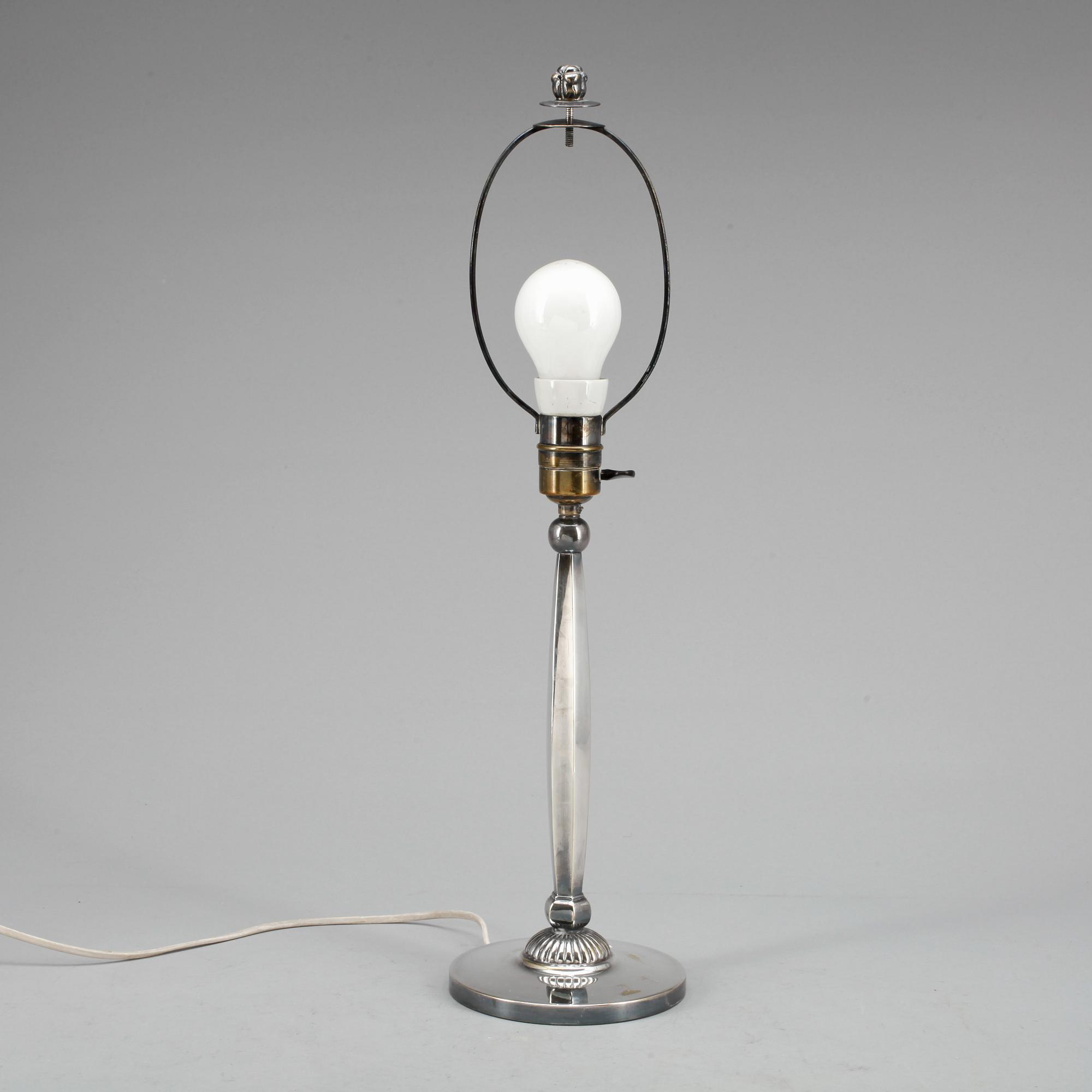 BORDSLAMPA, nysilver, CG Hallberg, Stockholm, 1900-talets första hälft.