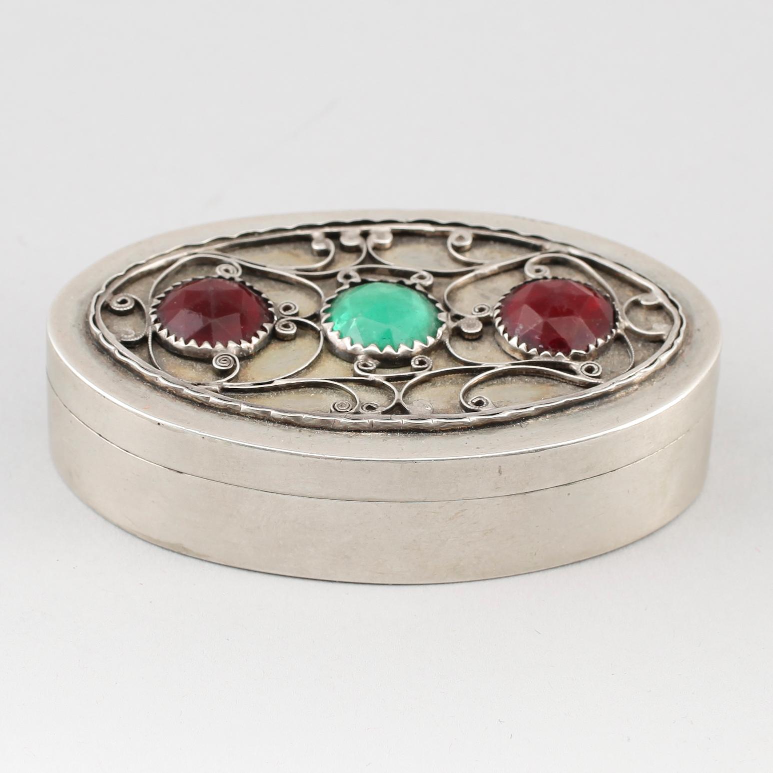 DOSA, silver, Alexander Magnus Lundström, Visby 1833. Vikt ca 57 gram.