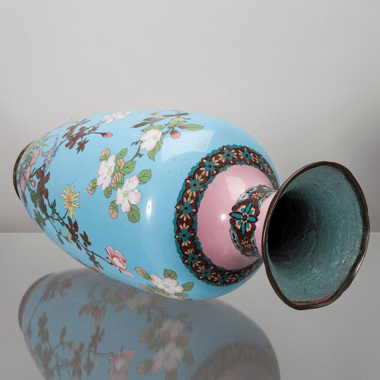 URNA, cloisonné emalj, Japan ca 1900.